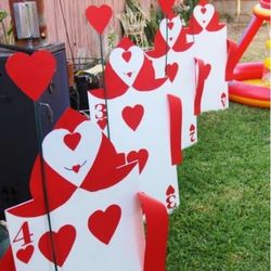 A photo of the Queens guards as lawn decor